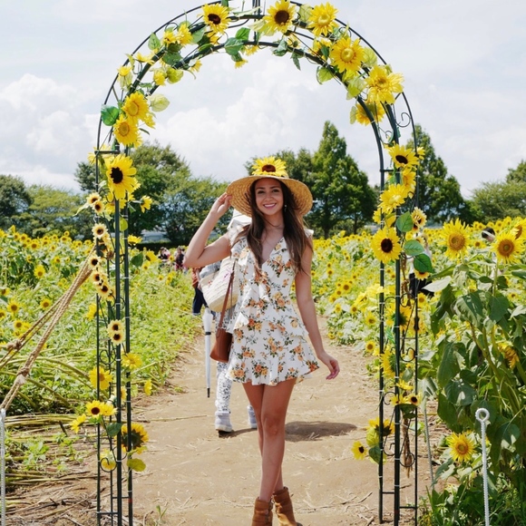 Meet your Posher, Lini - Picture 4 of 7